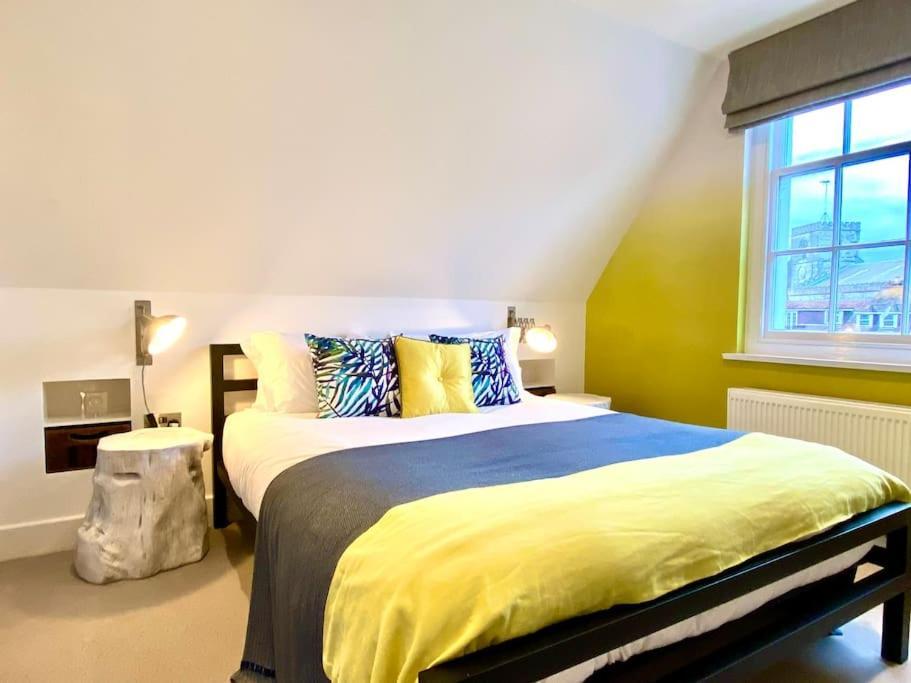 Stunning Little House On Poole Quay - Free Secure Parking & Wifi - In The Heart Of The Old Town - Great Location - Free Parking - Fast Wifi - Smart Tv - Newly Decorated - Sleeps 2! Close To Poole & Bournemouth & Sandbanks Buitenkant foto